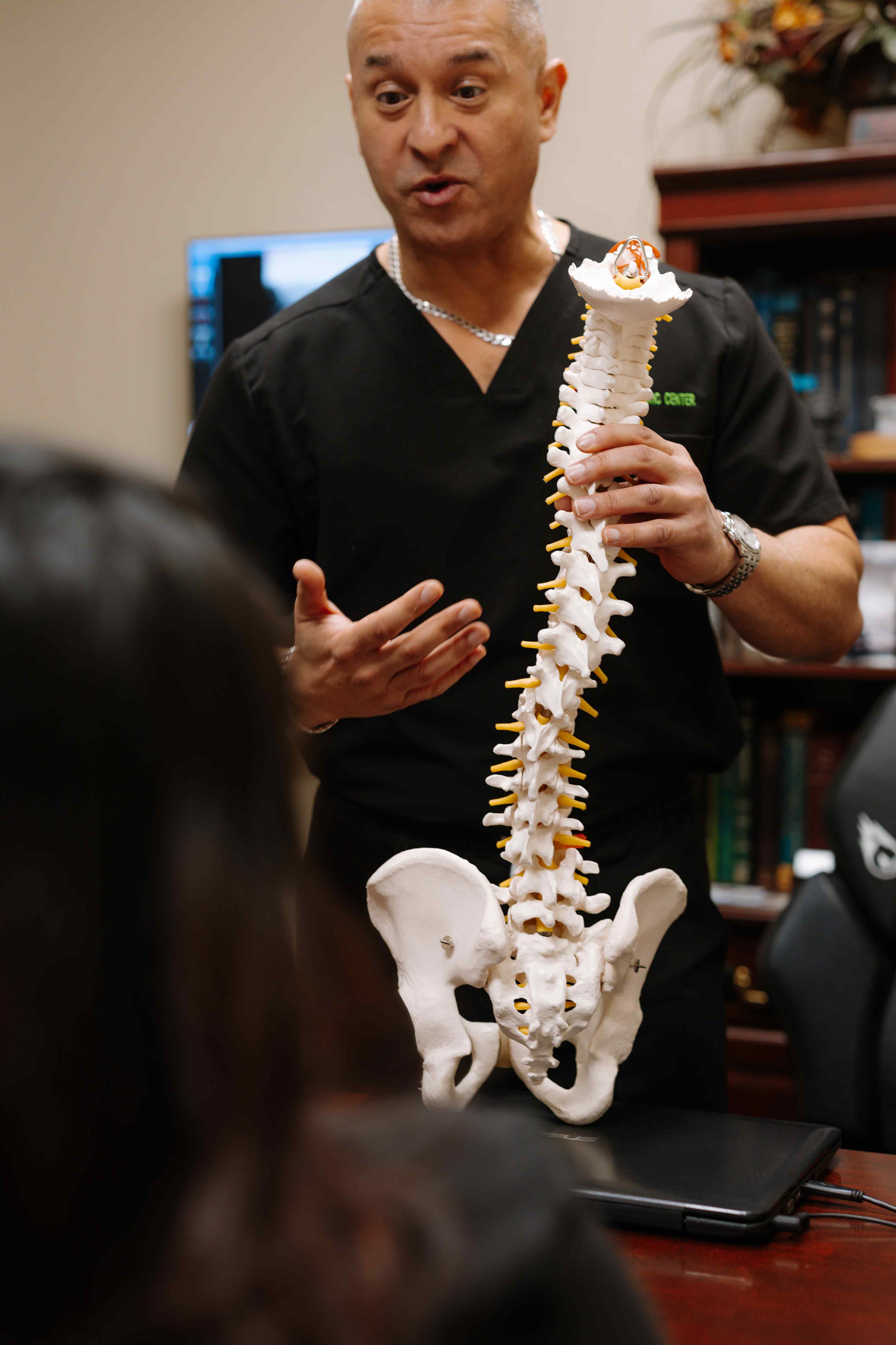 Dr. Nino explaining the spinal structure